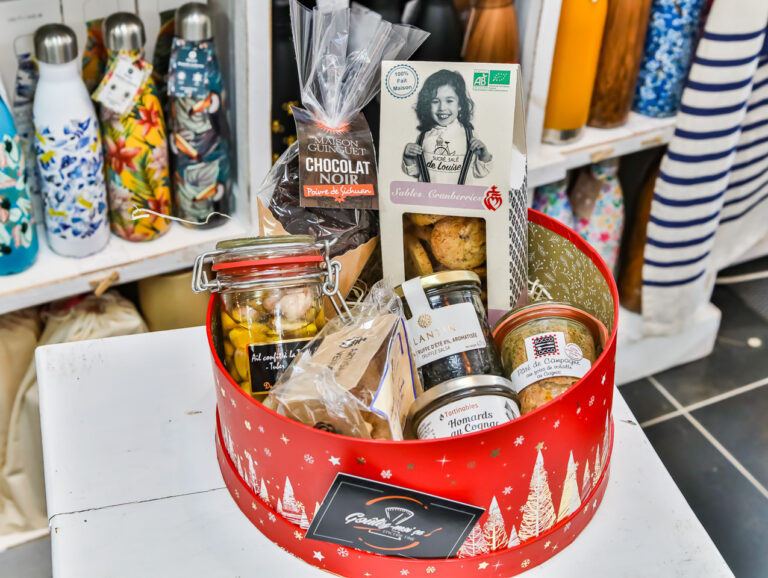 Goûtez moi ça Saint Gilles Croix de Vie paniers gourmands coffrets cadeaux produits locaux pour les fêtes